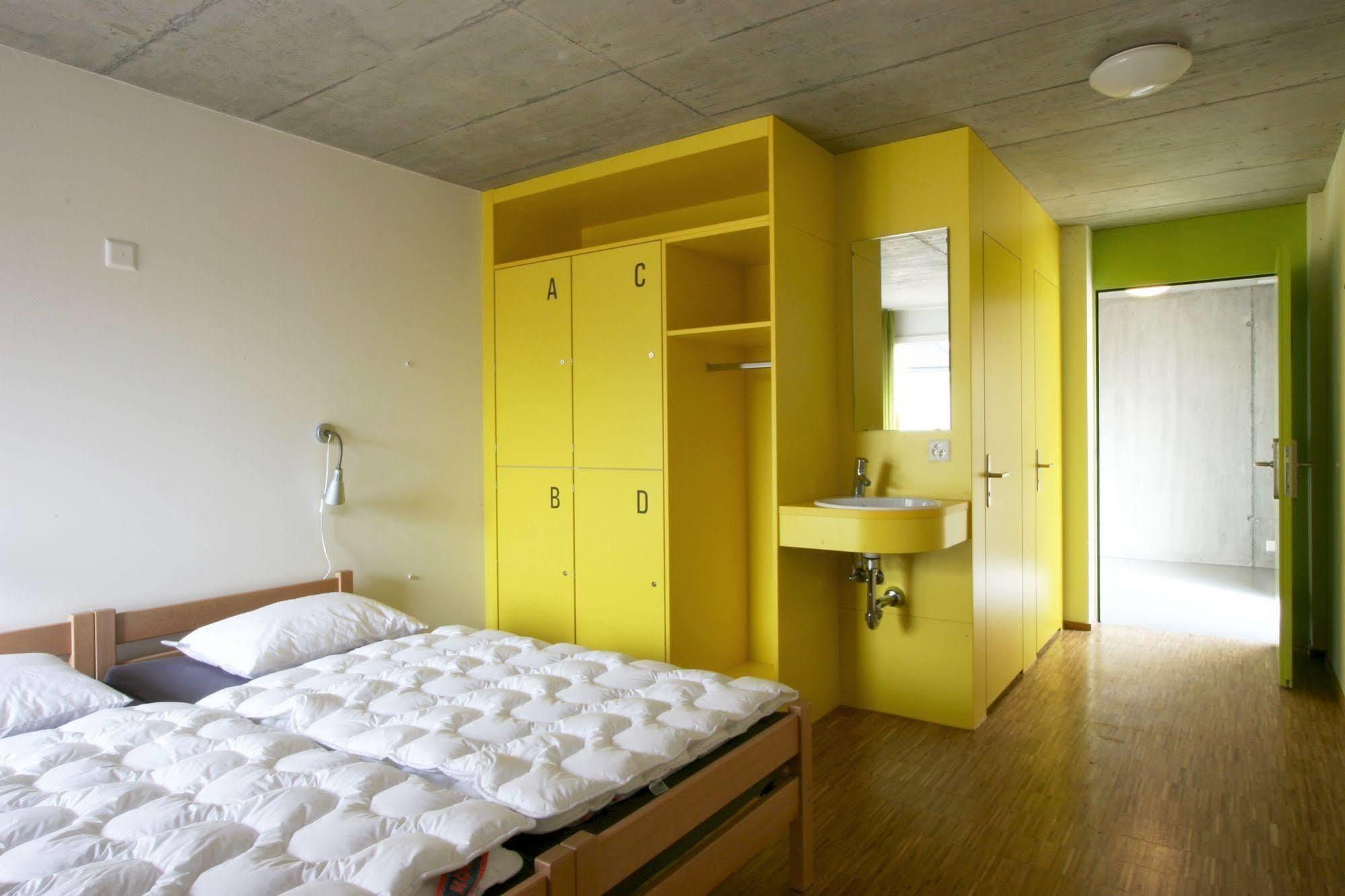 Backpackers Villa Sonnenhof - Hostel Интерлакен Экстерьер фото