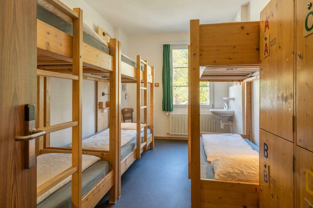 Backpackers Villa Sonnenhof - Hostel Интерлакен Экстерьер фото